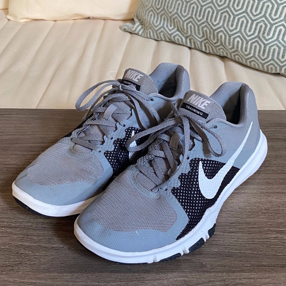 Nike Training Shoes Mens Size 9.5